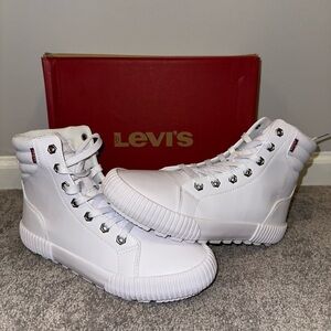 Levi’s Olivia Hightop Sneaker Women’s 9